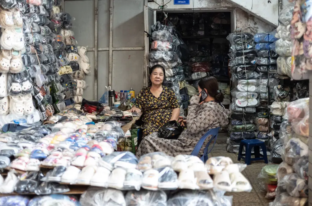 北京高帏晟女装批发产品线的面料工艺与版型优势解析封面图