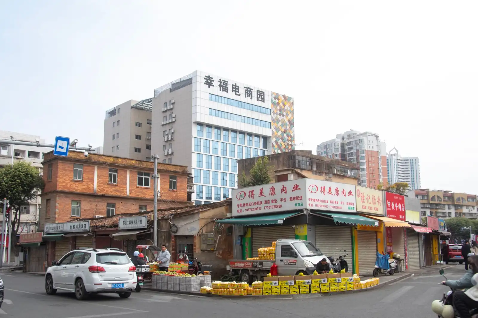 2025年春季女装批发：高帏晟商务服饰系列产品参数与设计亮点解析